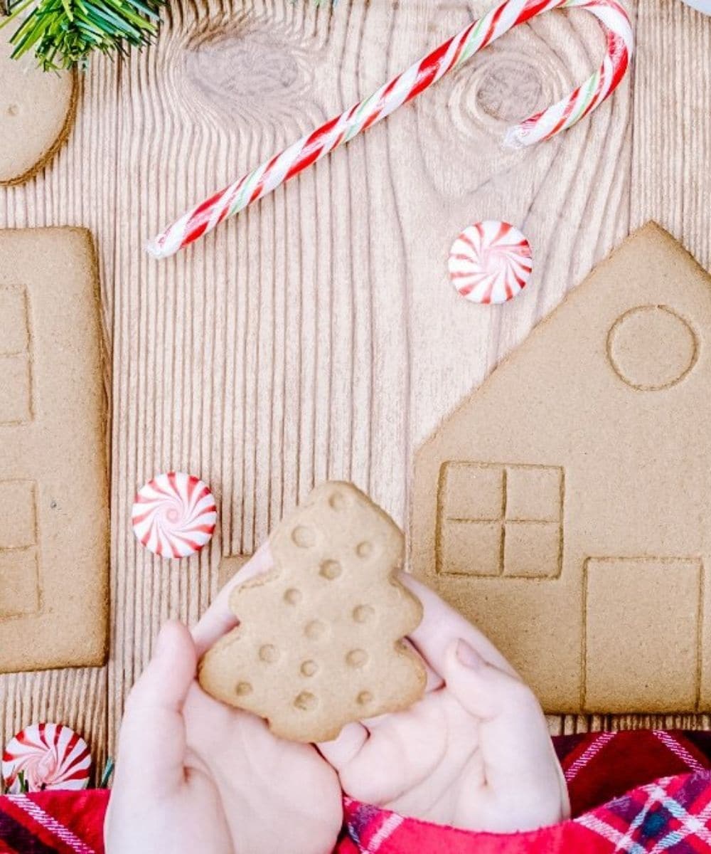 10 Simple Family Christmas Traditions